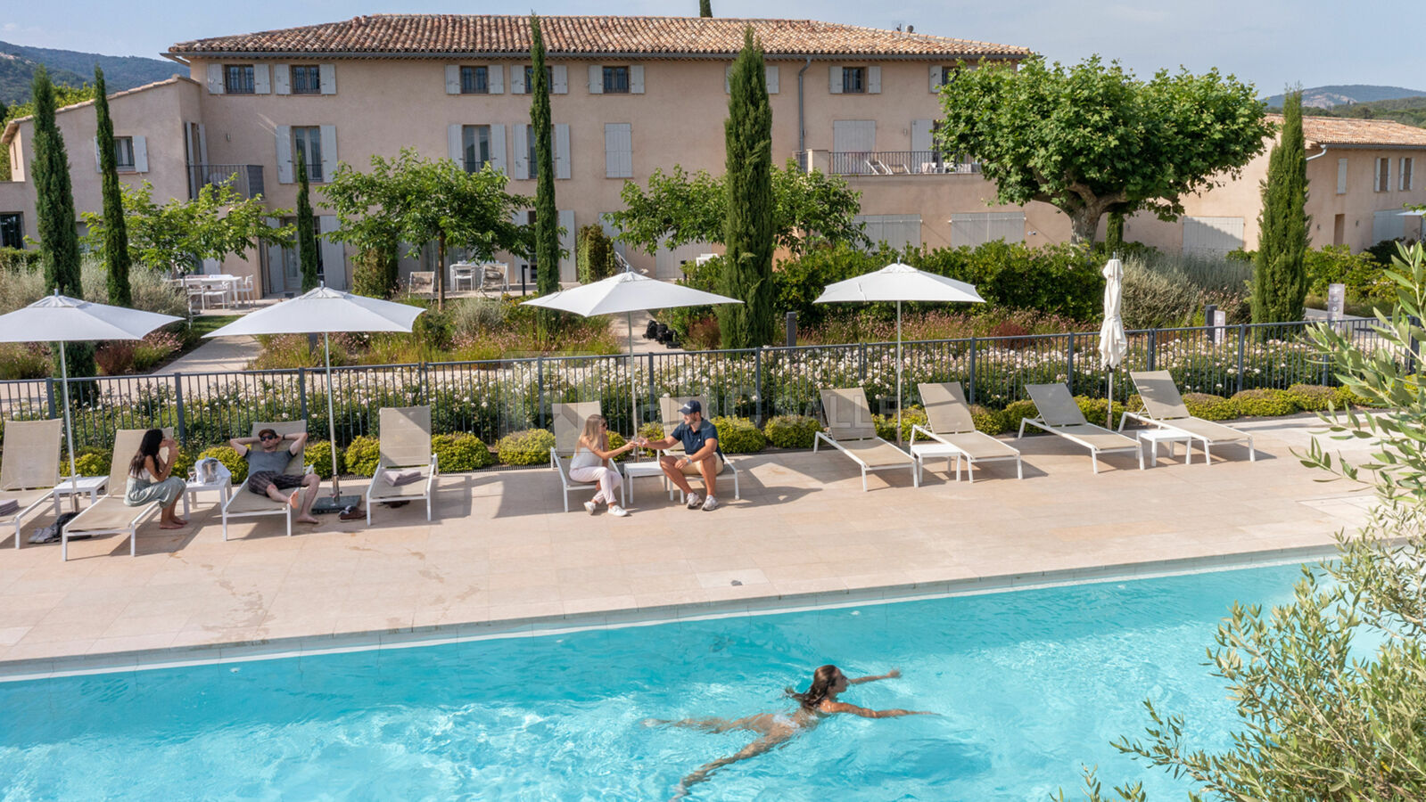 Piscine - Clos des Oliviers