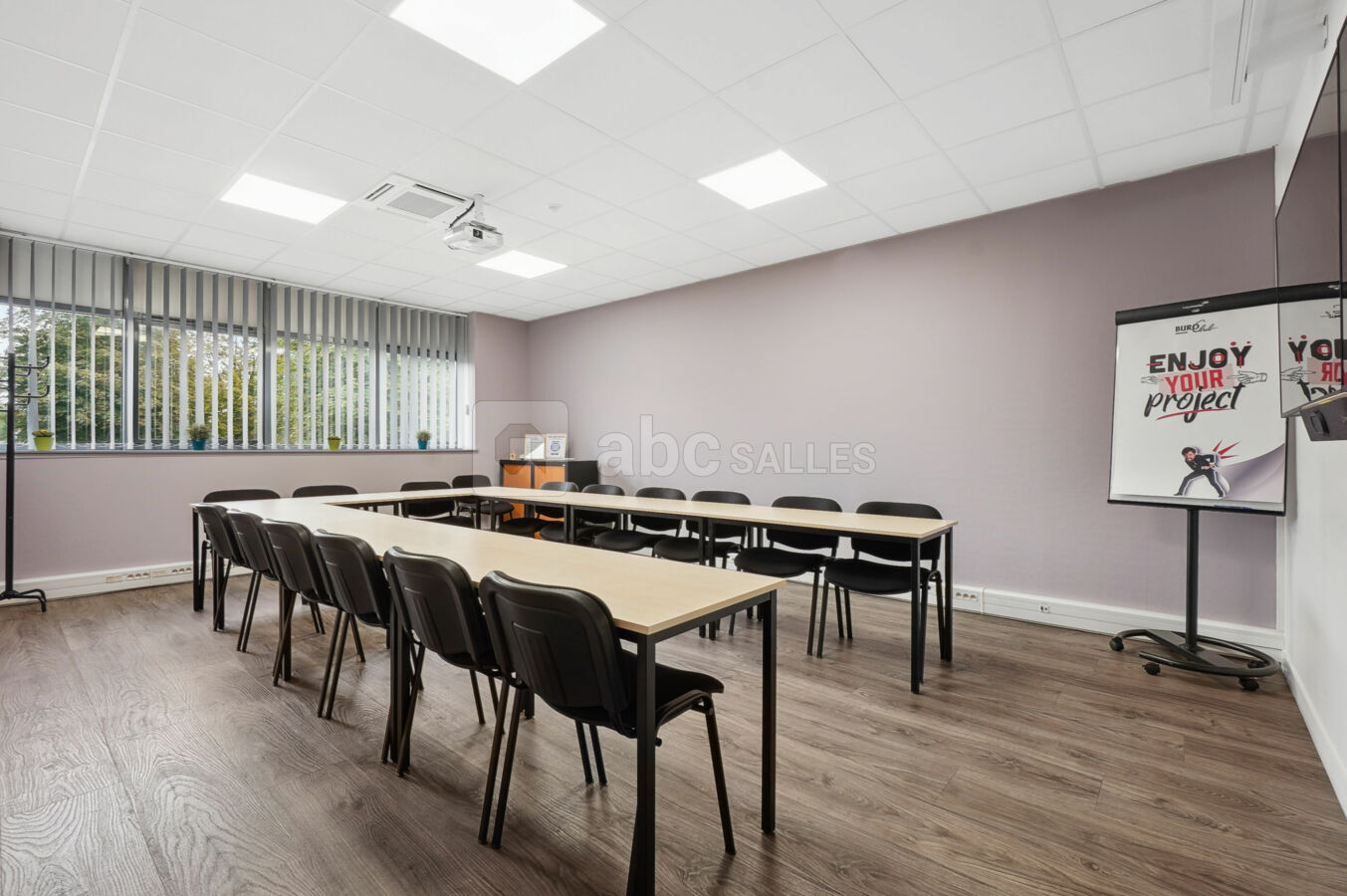 Salle S005 (16 personnes)