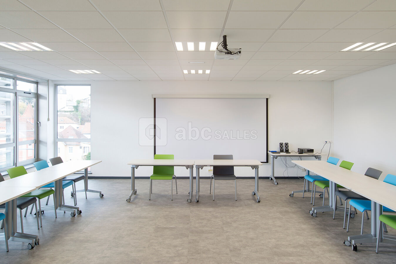 Salle de réunion / classe Charles Weisser - Configuration U - Montbéliard