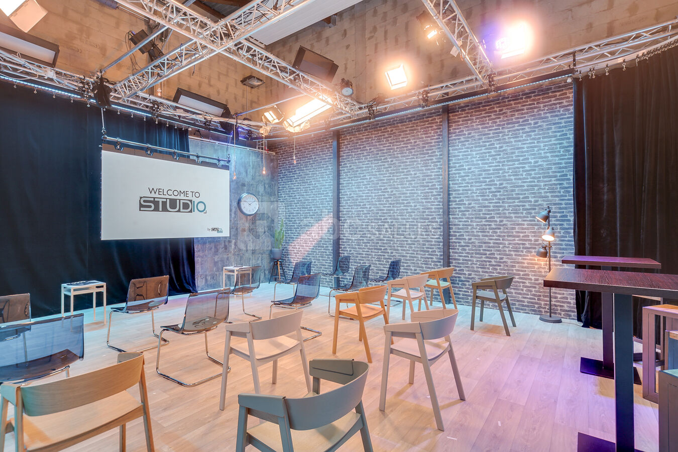 Studio 10