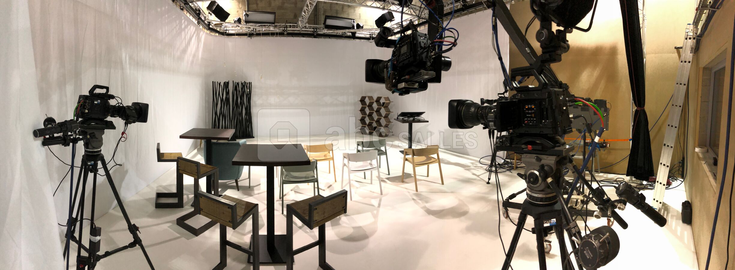 Studio 10