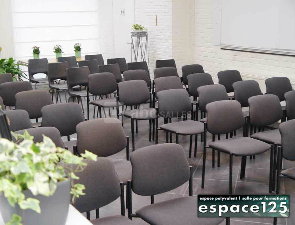 Espace125  |  Siège en mode Conférence  |  50 personnes