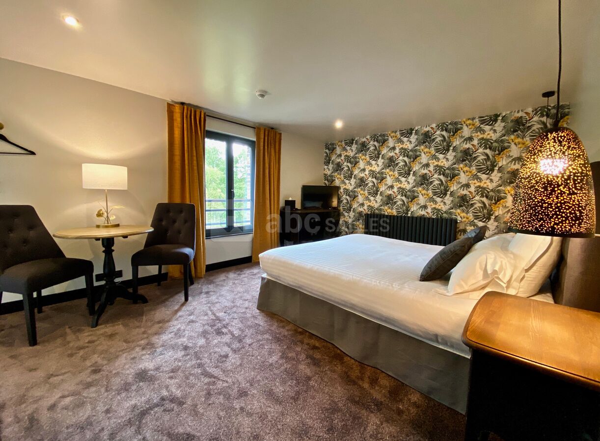Chambre supérieure Orchidée jaune