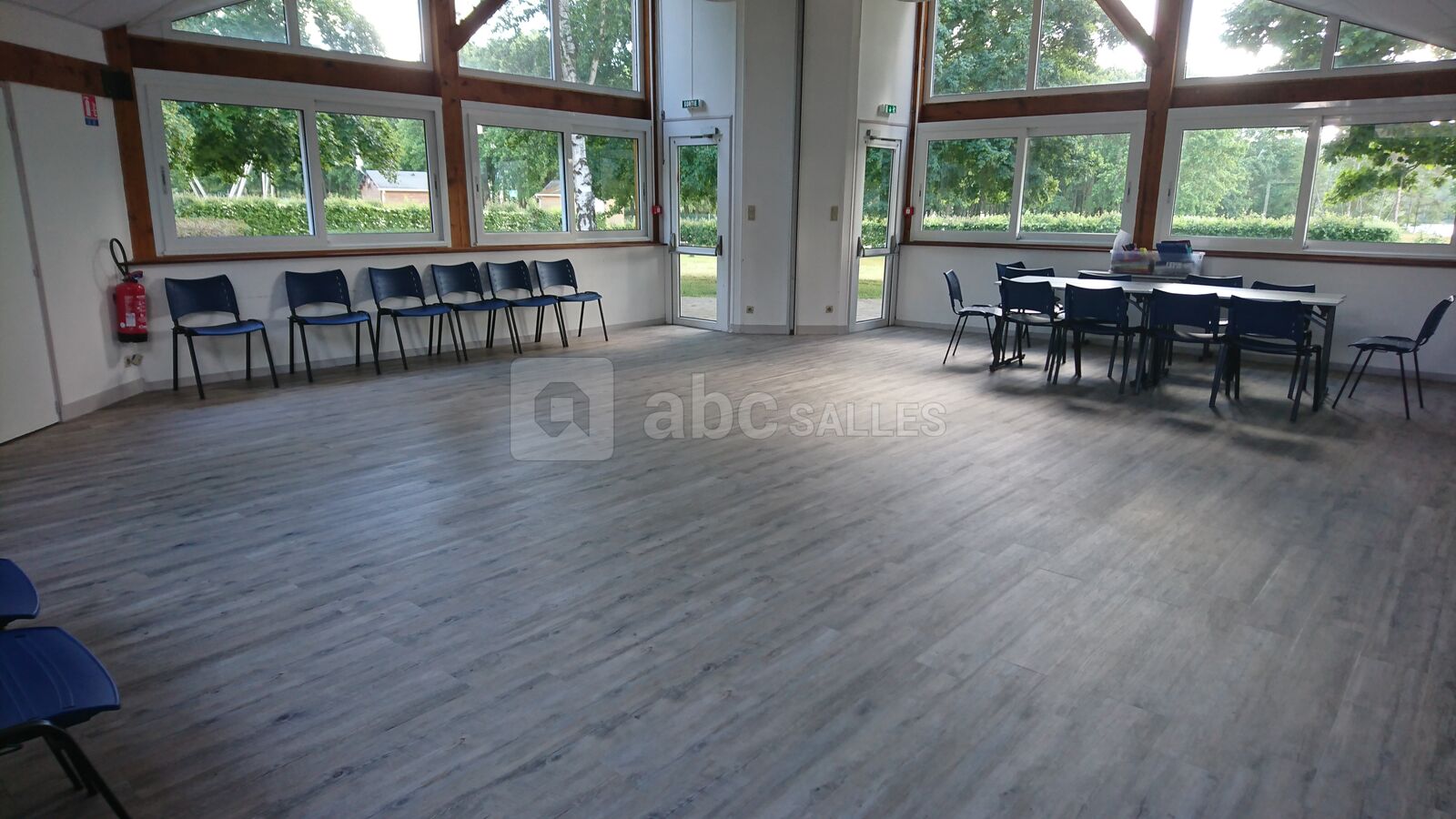 Salle côté cour