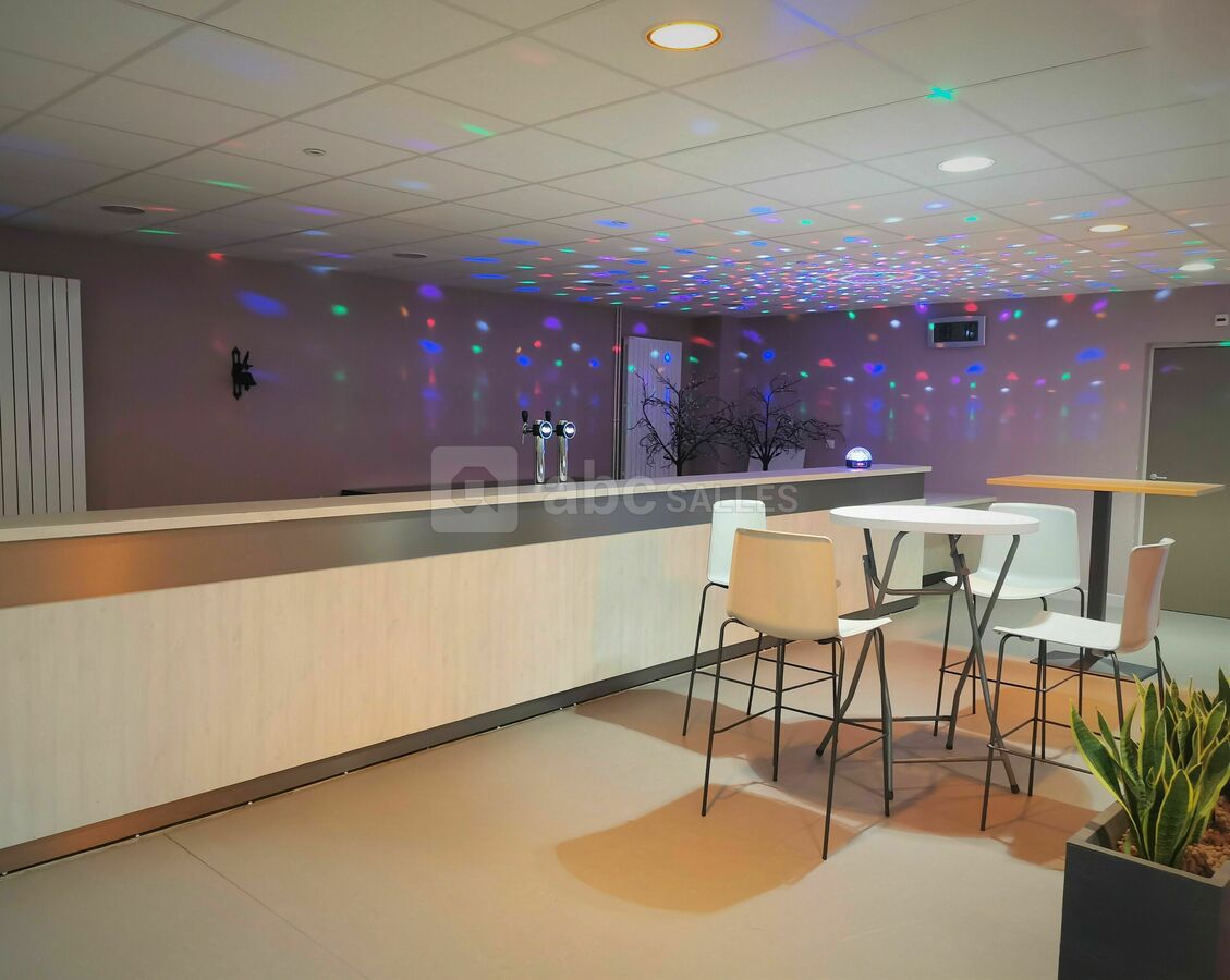 Salon CA - Bar 2/2