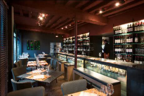 Salon vinothèque