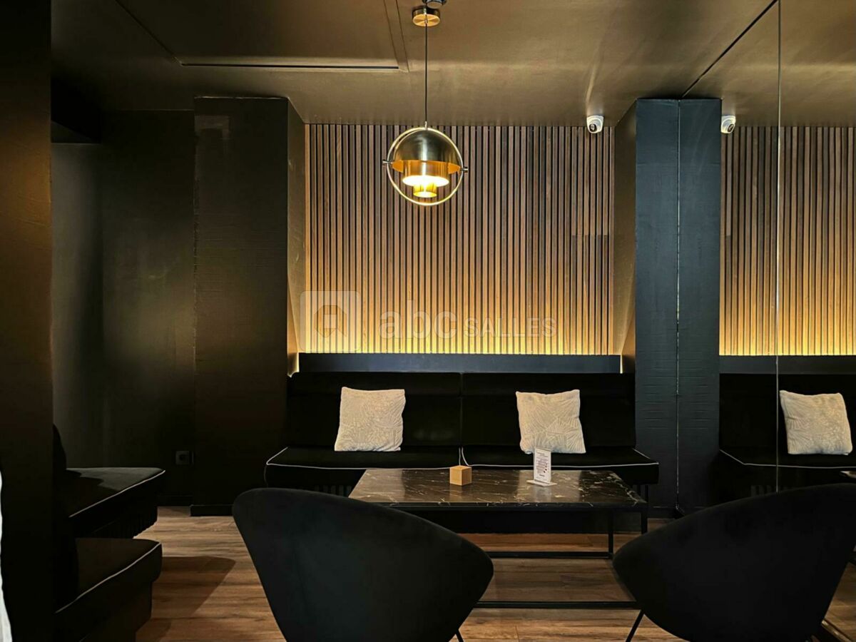 Bar à Champagne "Aux Bulles Champenoises" de l'hôtel
