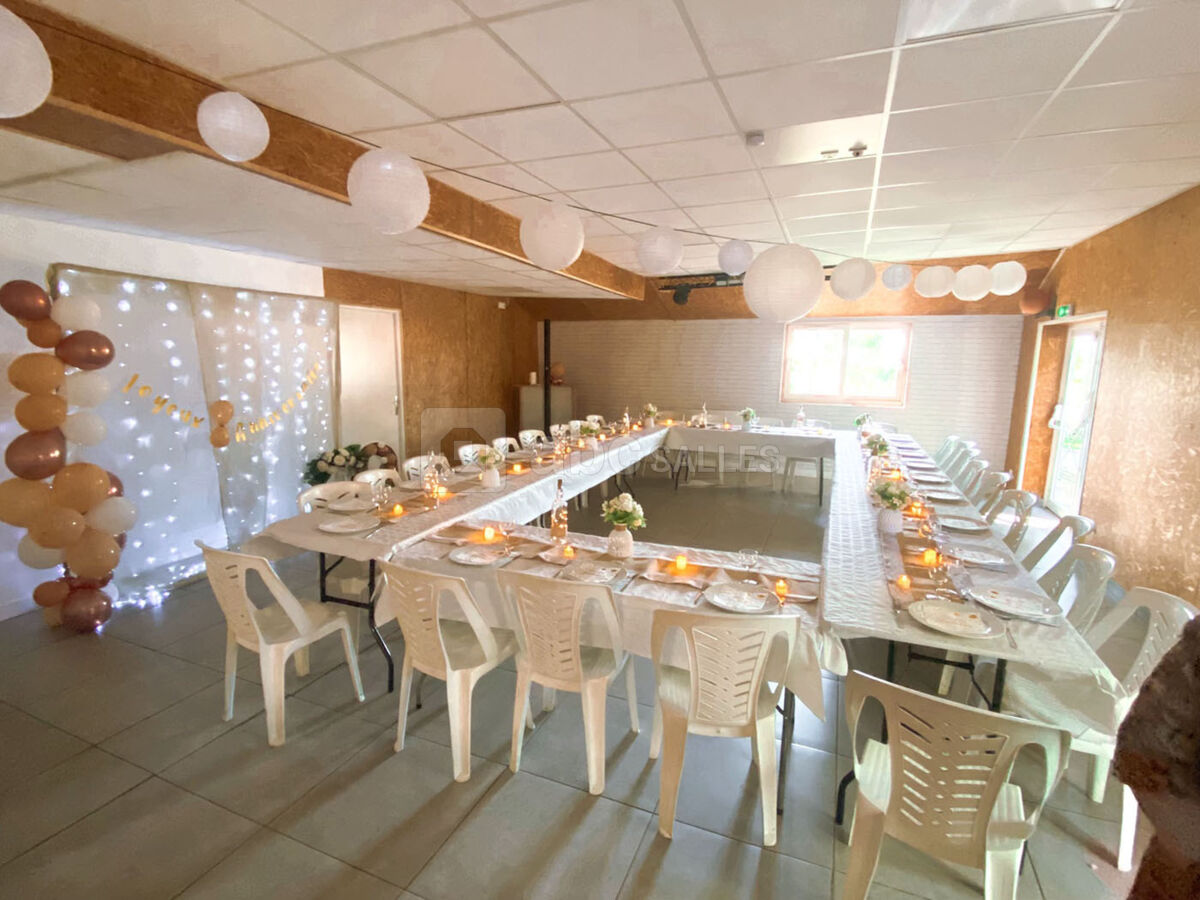 Table rectangulaire + chaises