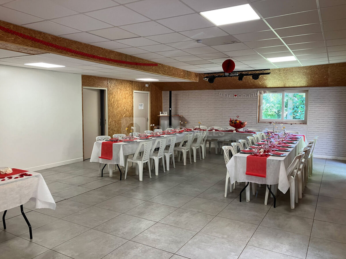 Table rectangulaire + chaises