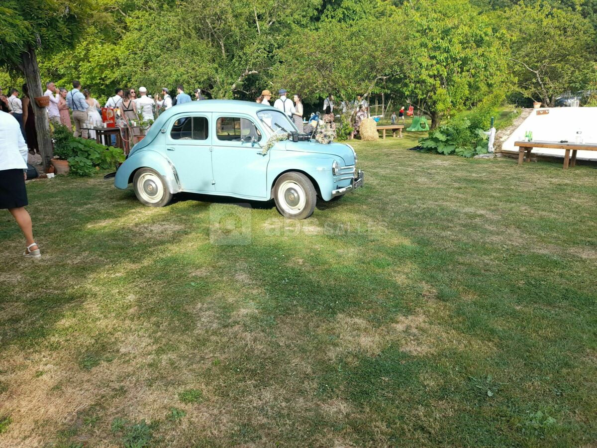 VOITURE MARIES