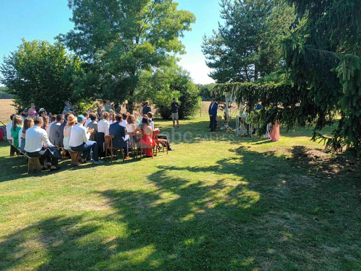 CEREMONIE LAIQUE