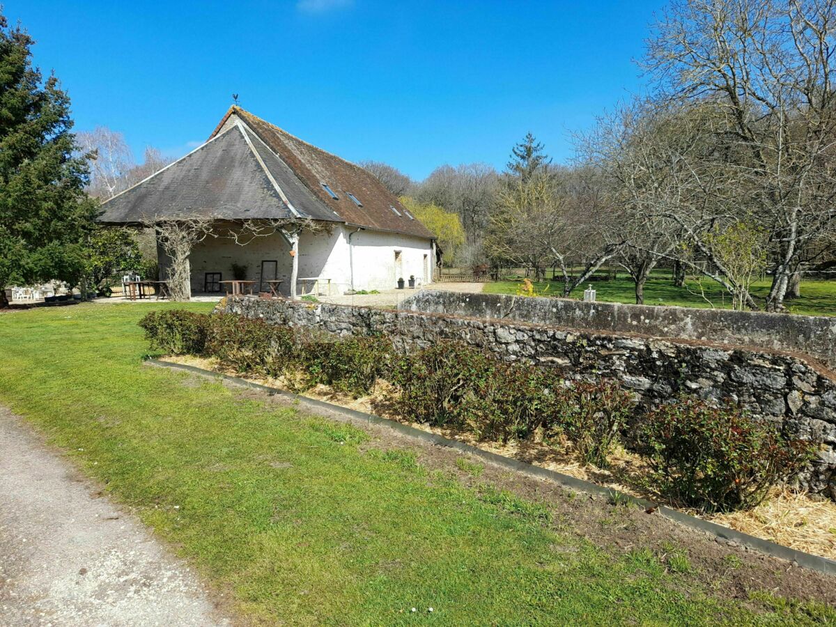 EXTERIEUR SALLE