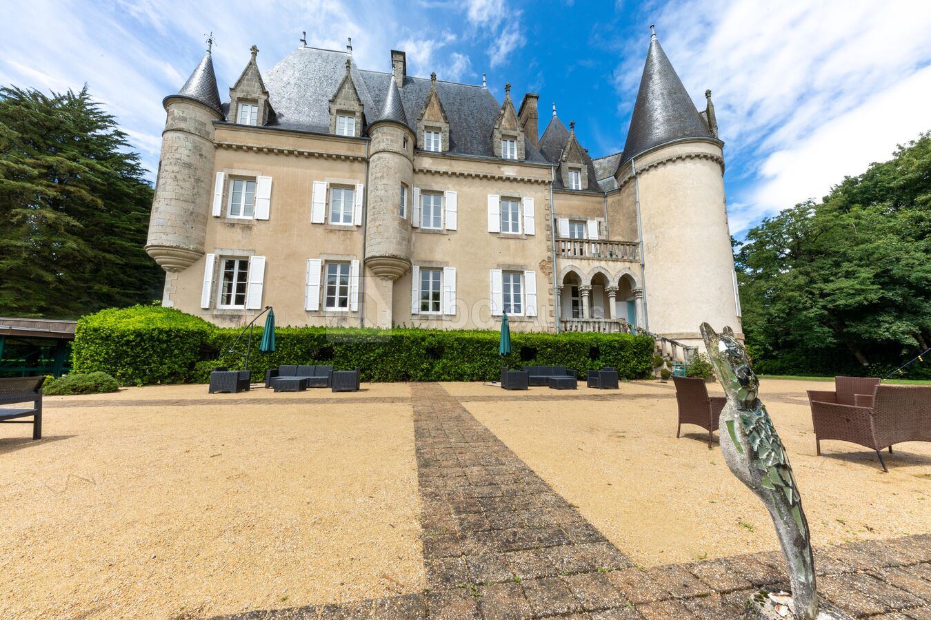 Façade sud avec terrasse à la française