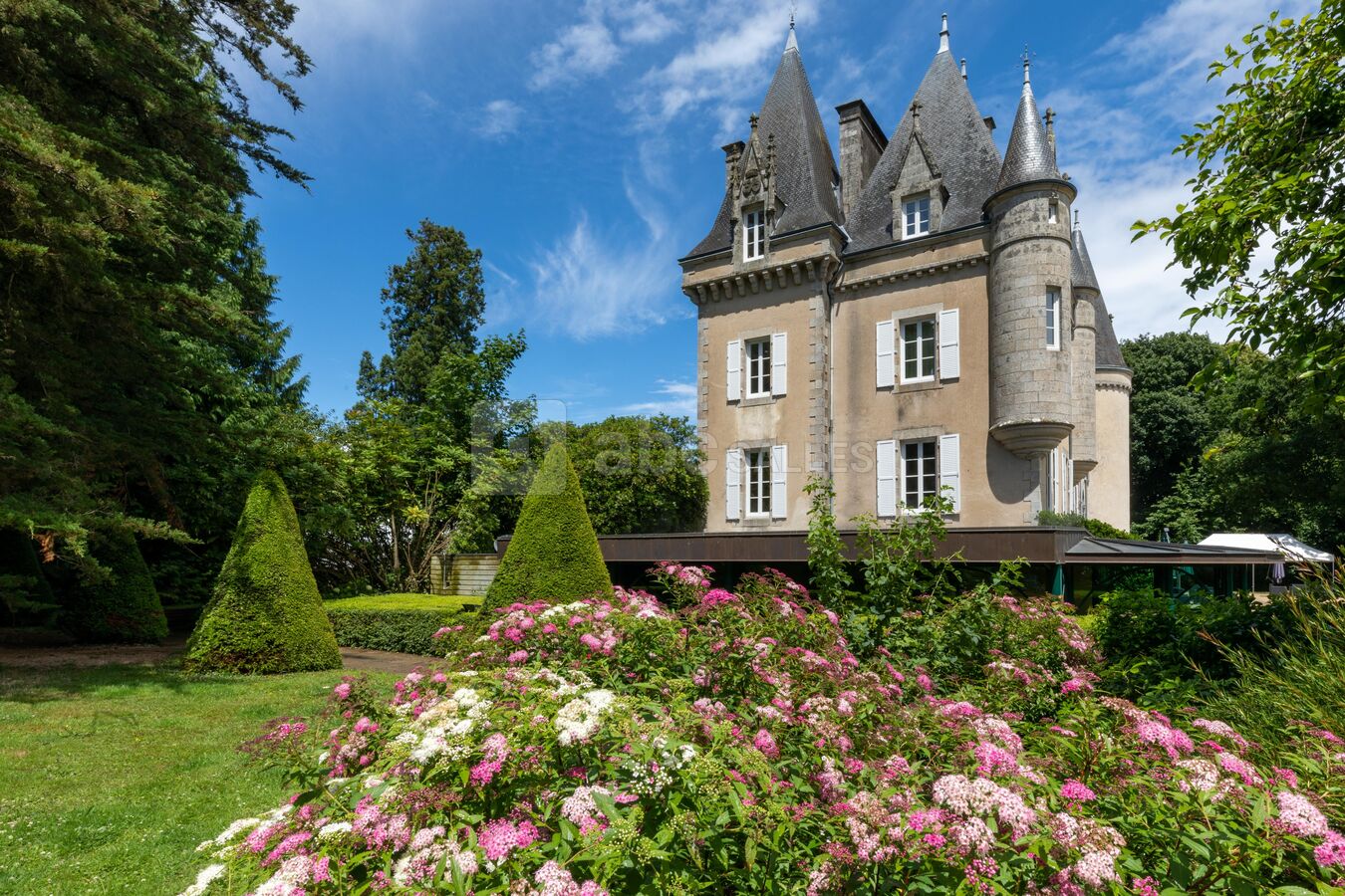 Le Domaine Du Château De Launay Guen Abc Salles