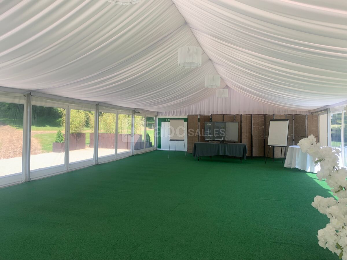 Chapiteau  de 120 m²
