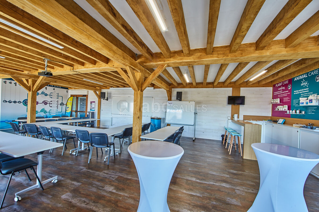 Grande salle de réunion