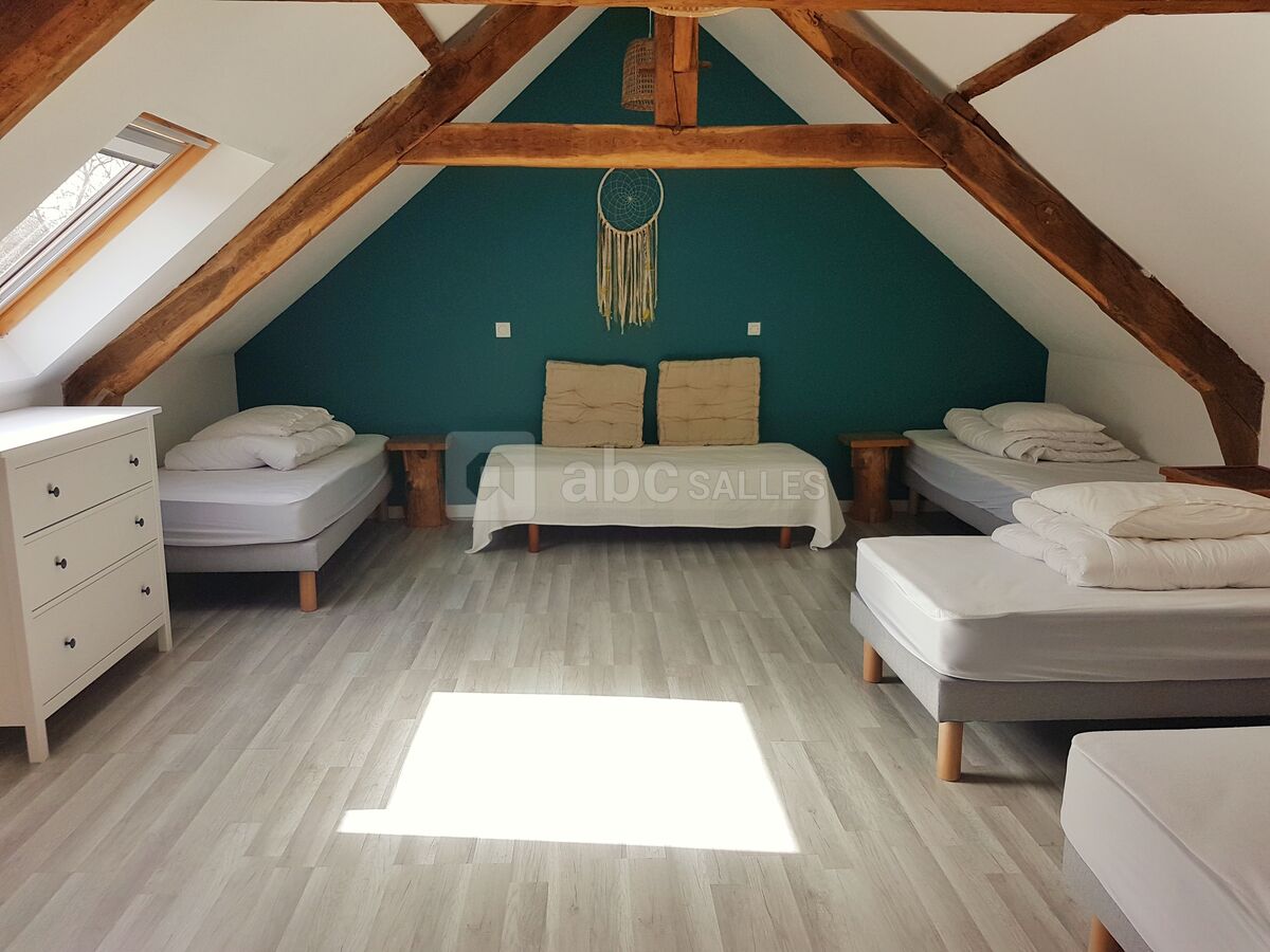 Chambre verte - 5 lits simples