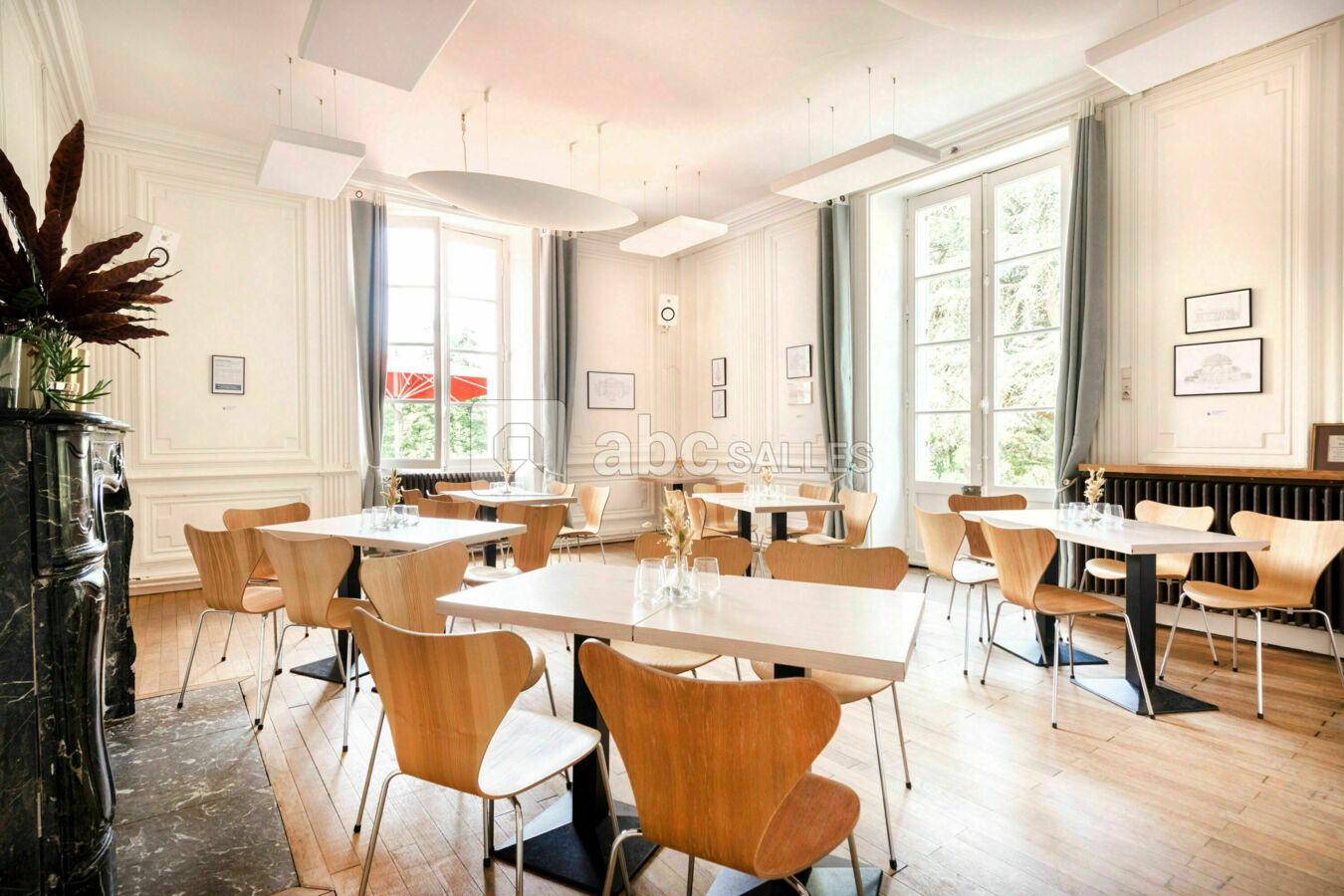 Manoir de Procé - Grande salle restaurant - Configuration cabaret
