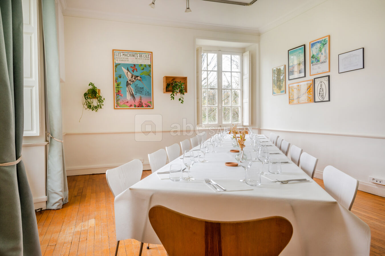 Manoir de Procé - Salon à l'étage - Configuration repas assis