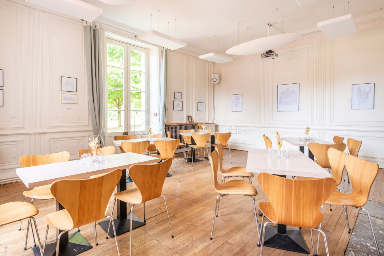 Manoir de Procé - Grande salle de restaurant - Configuration cabaret