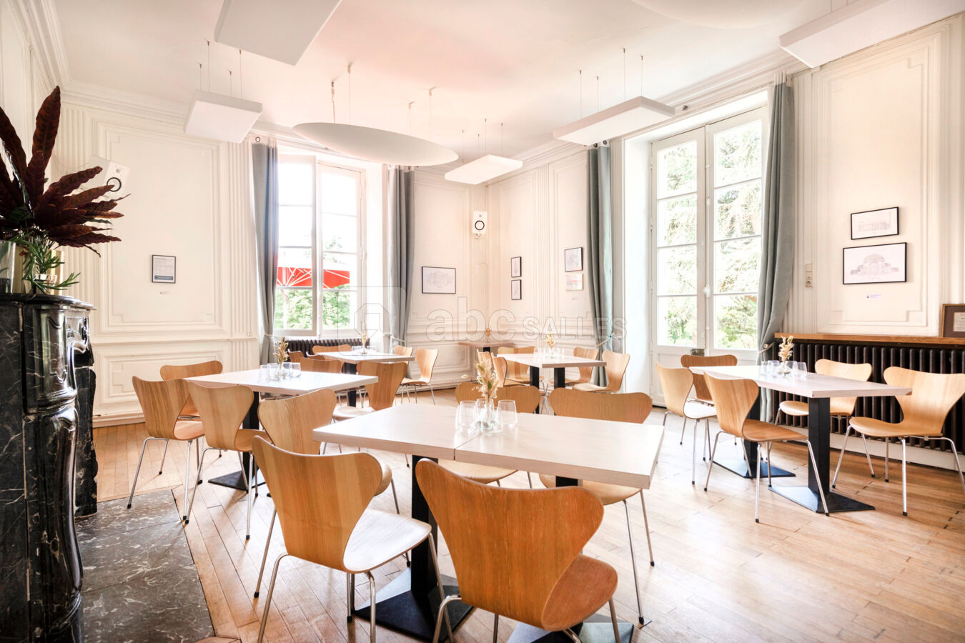 Manoir de Procé - Grande salle de restaurant - Configuration cabaret
