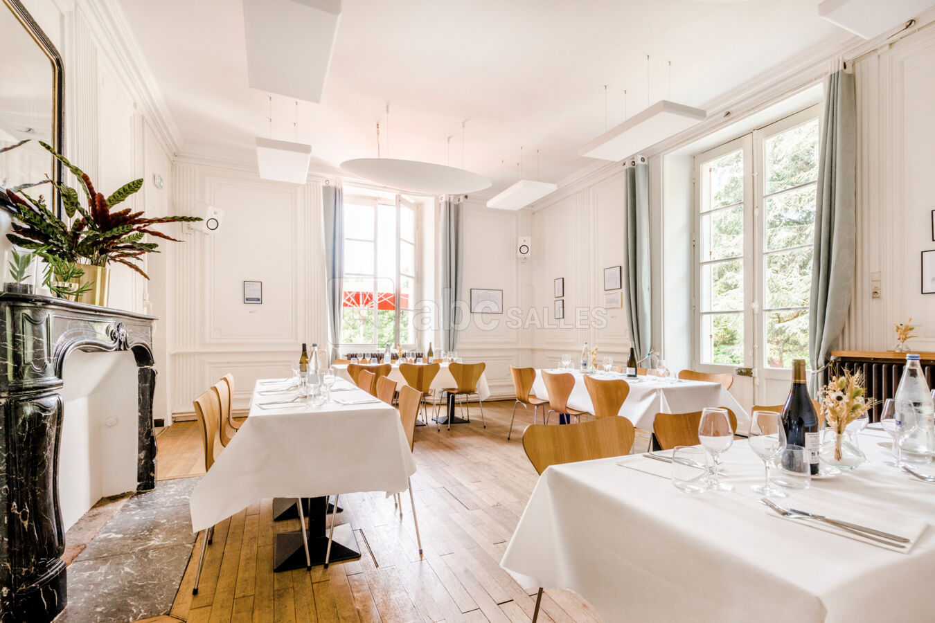 Manoir de Procé - Grande salle de restaurant - Configuration repas assis