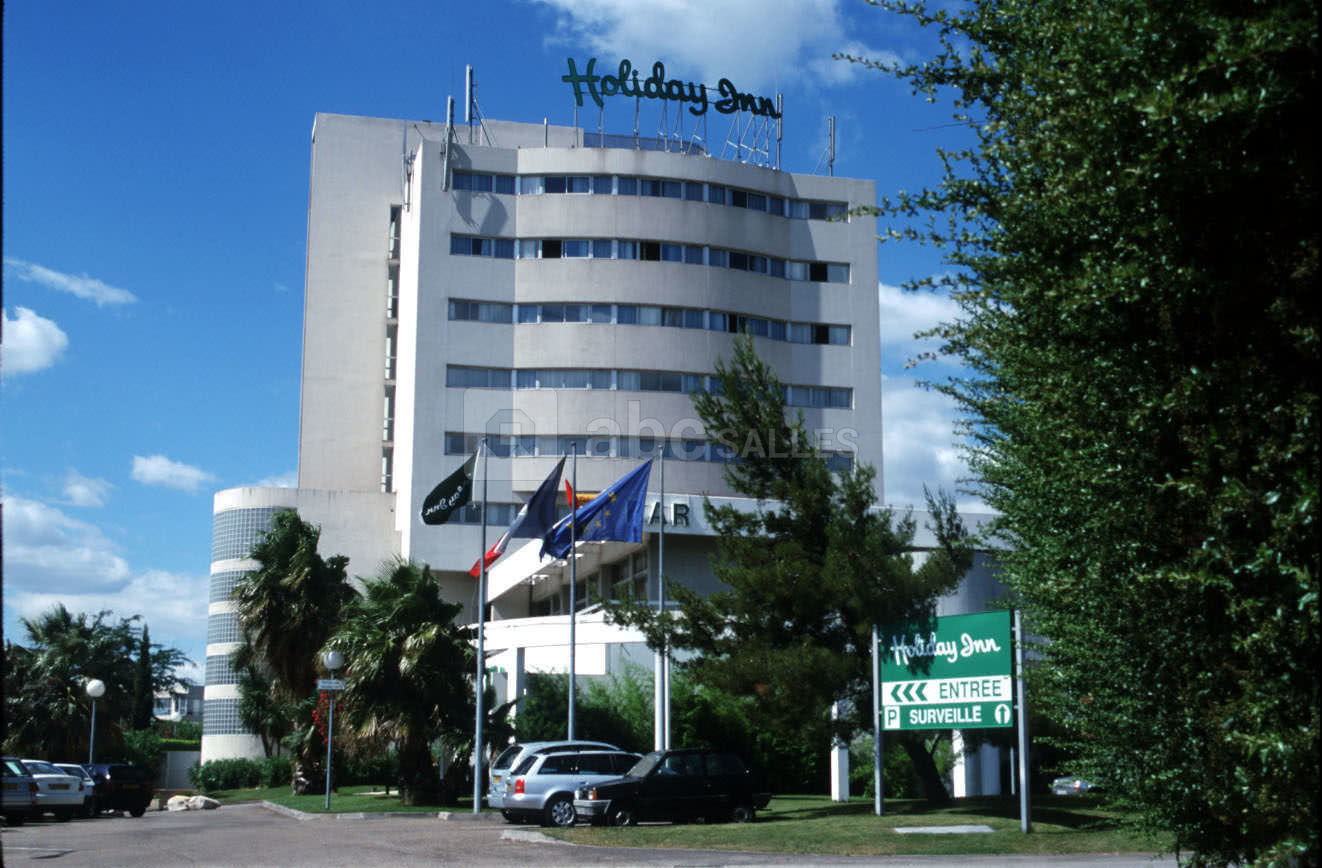 Holiday inn