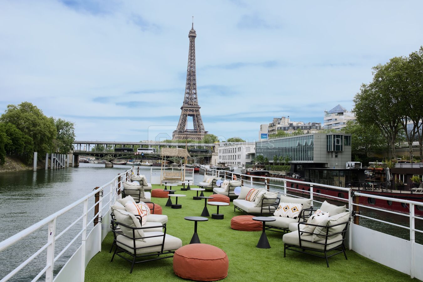 Pont supérieur - aménageable en format cocktail