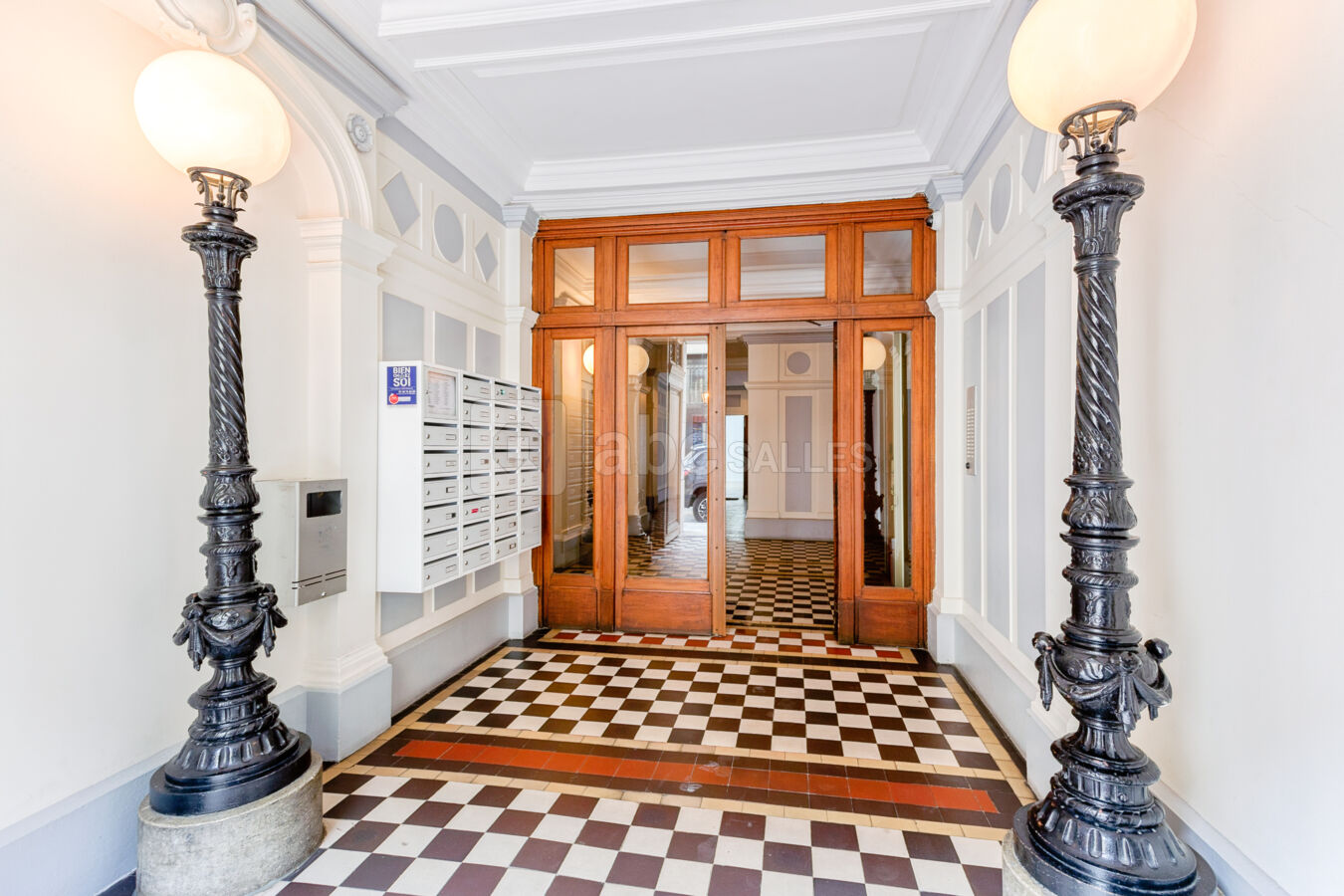 Accès hall entrée