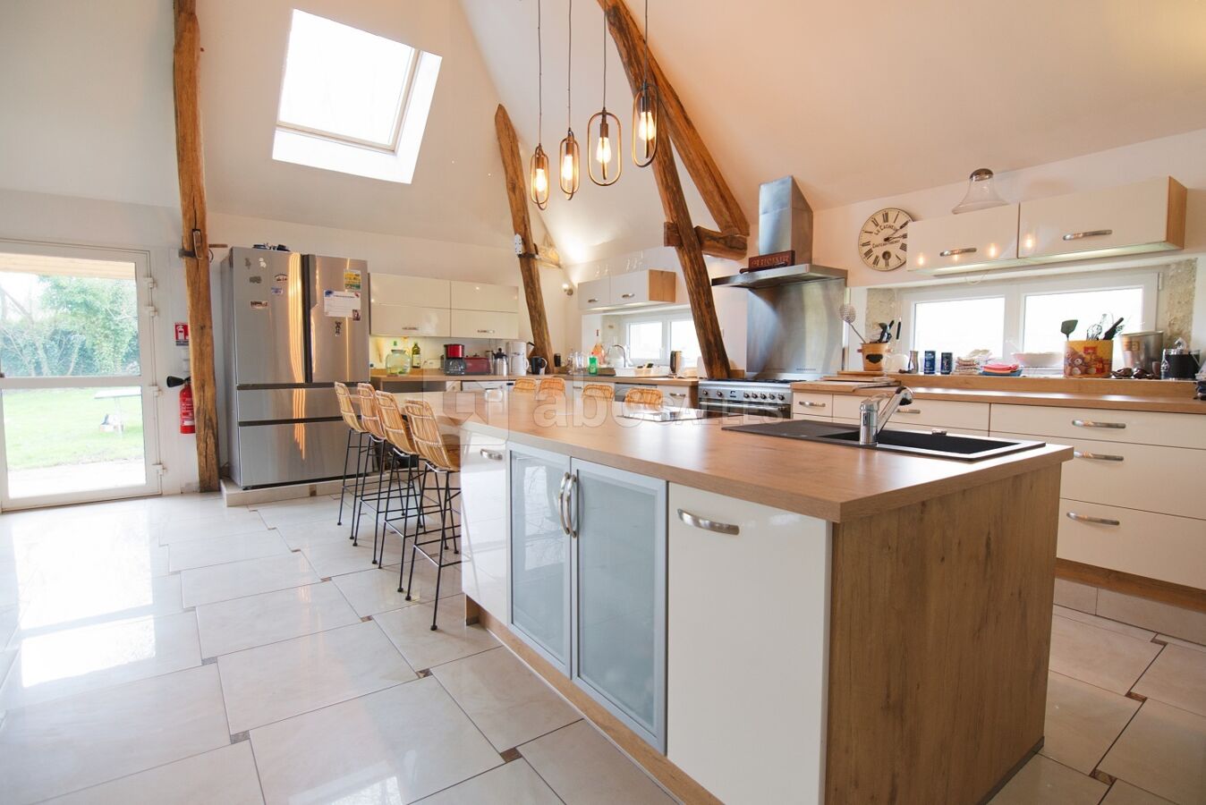 SALLE N°1 CUISINE MAGNIFIQUE AMENAGEE