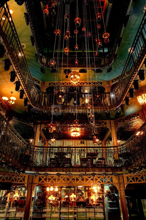 PERSPECTIVE DES 3 ETAGES VUE DE LA BALLROOM