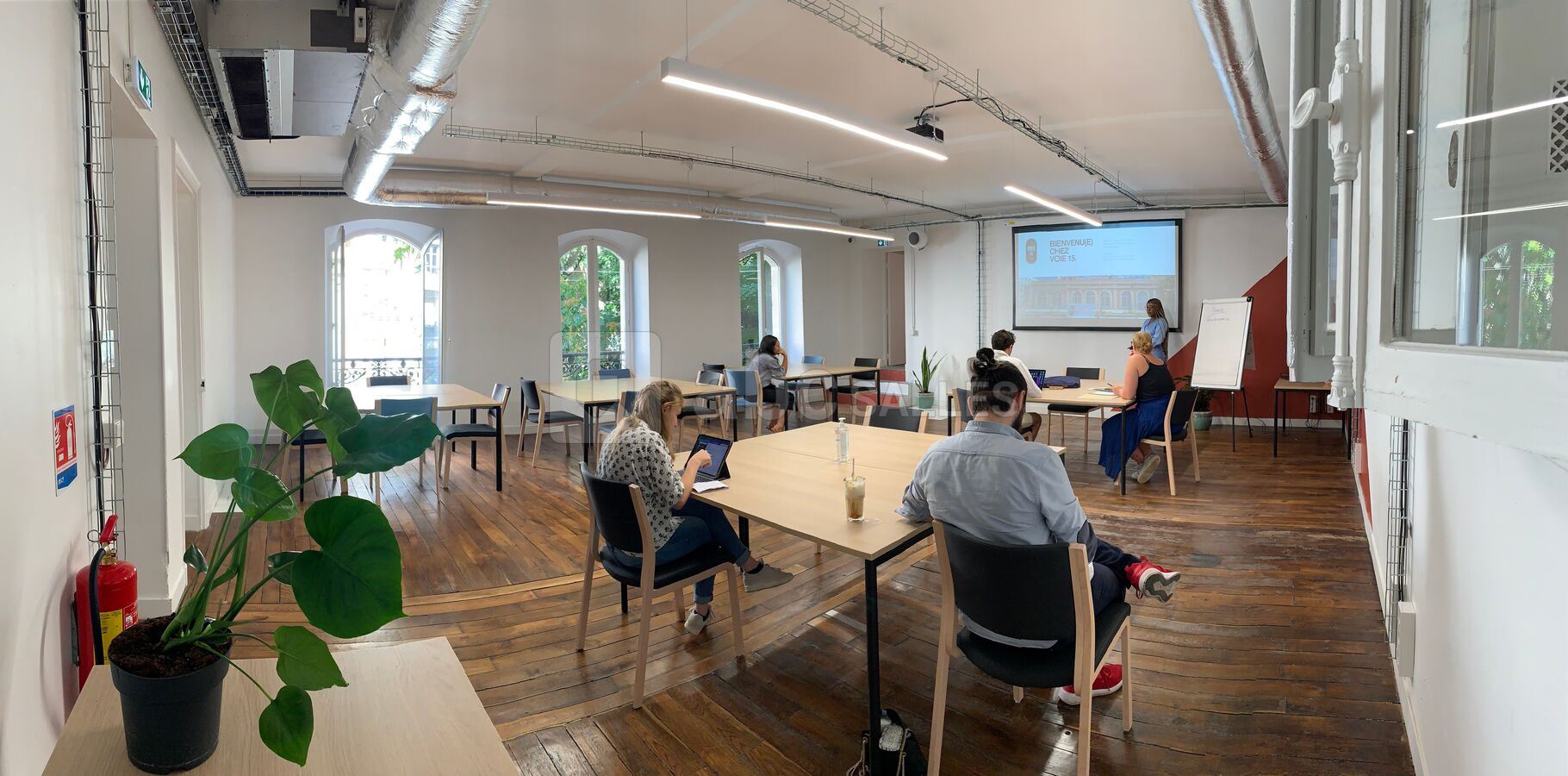 Salle de séminaire 17 à 30 personnes