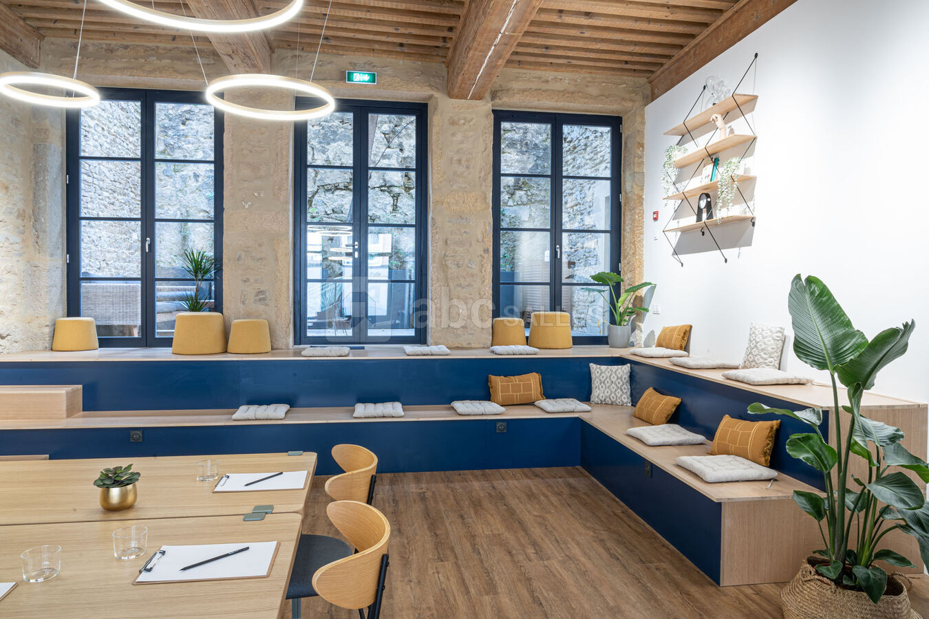 Salle de réunion et de travail