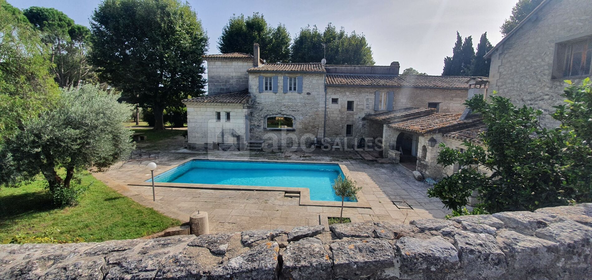 Piscine et cuisine été