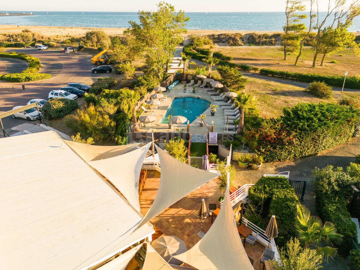 Piscine et plage