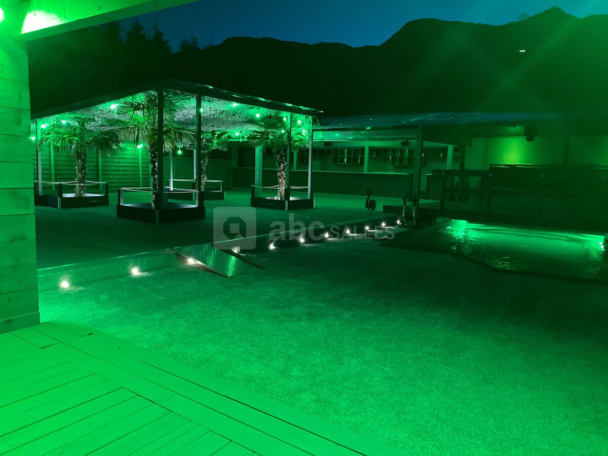 Espace Piscine & Salon extérieur