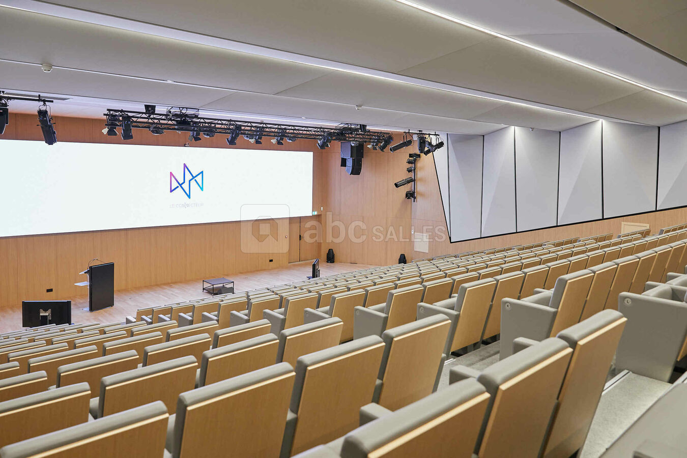 AUDITORIUM LE CONNECTEUR BIARRITZ 03
