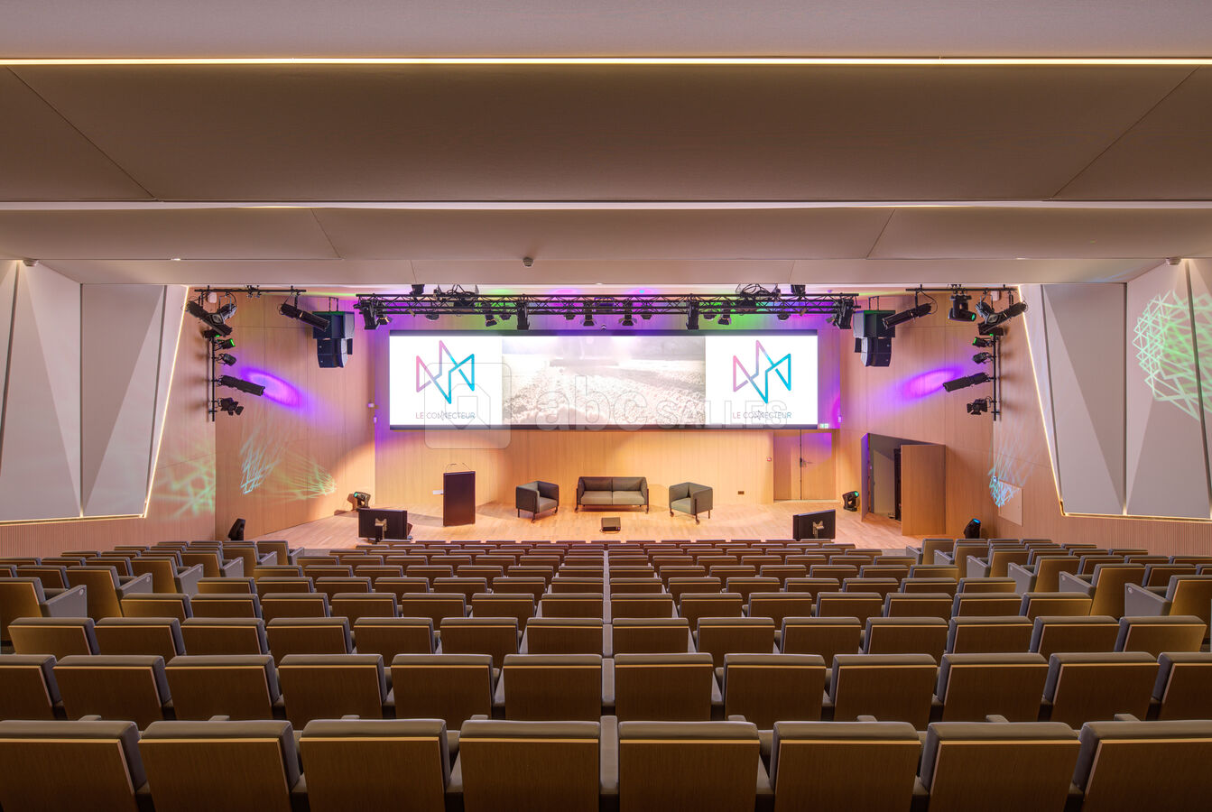 AUDITORIUM LE CONNECTEUR BIARRITZ 01