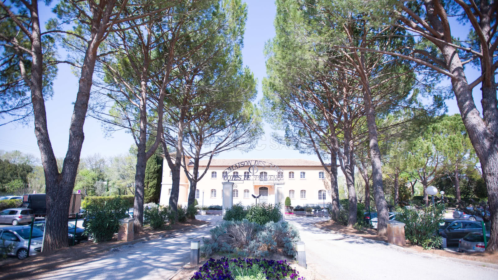 Entrée sur le site de la Maison des vins