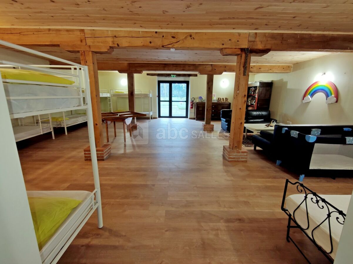 Dortoir pour 20 personnes