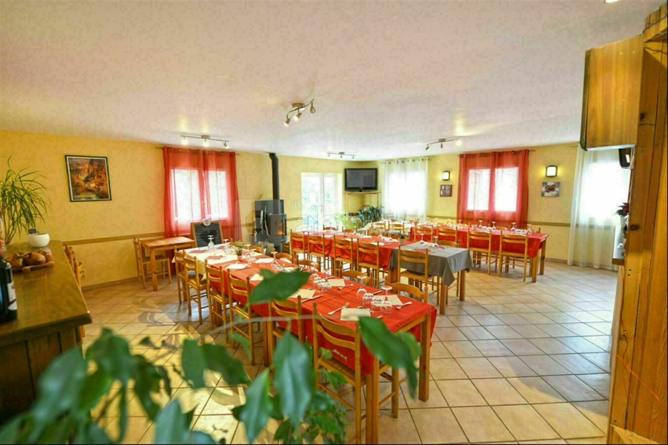 La table des Bouscaillous configuration banquet