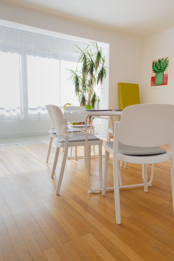Salle de réunion - plusieurs configuration de tables possibles