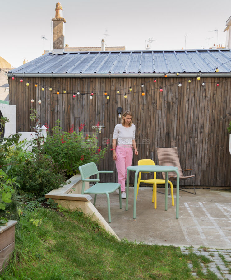 La terrasse avec le mobilier de Silebo