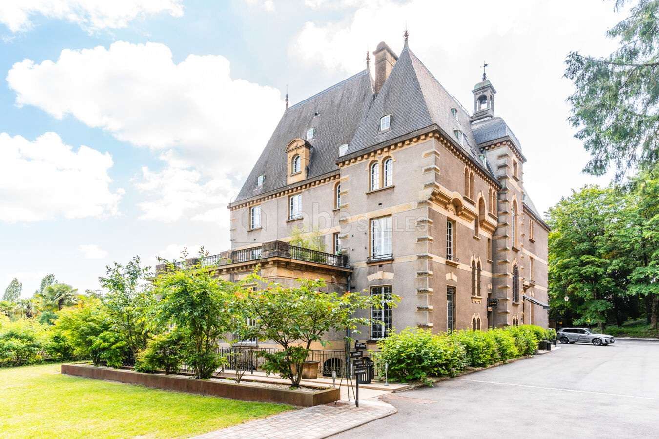 Ô Château