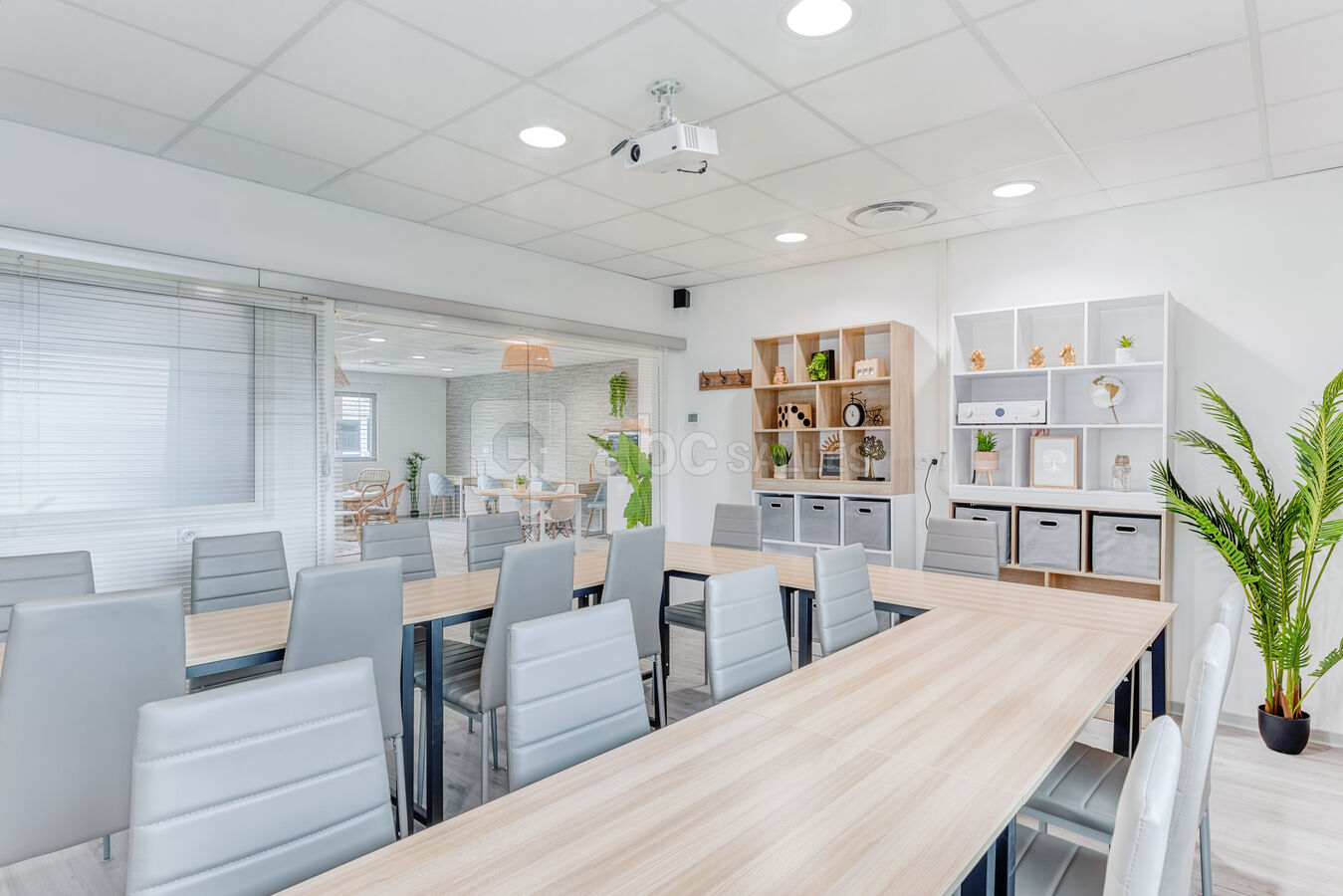 Salle de réunion communicante