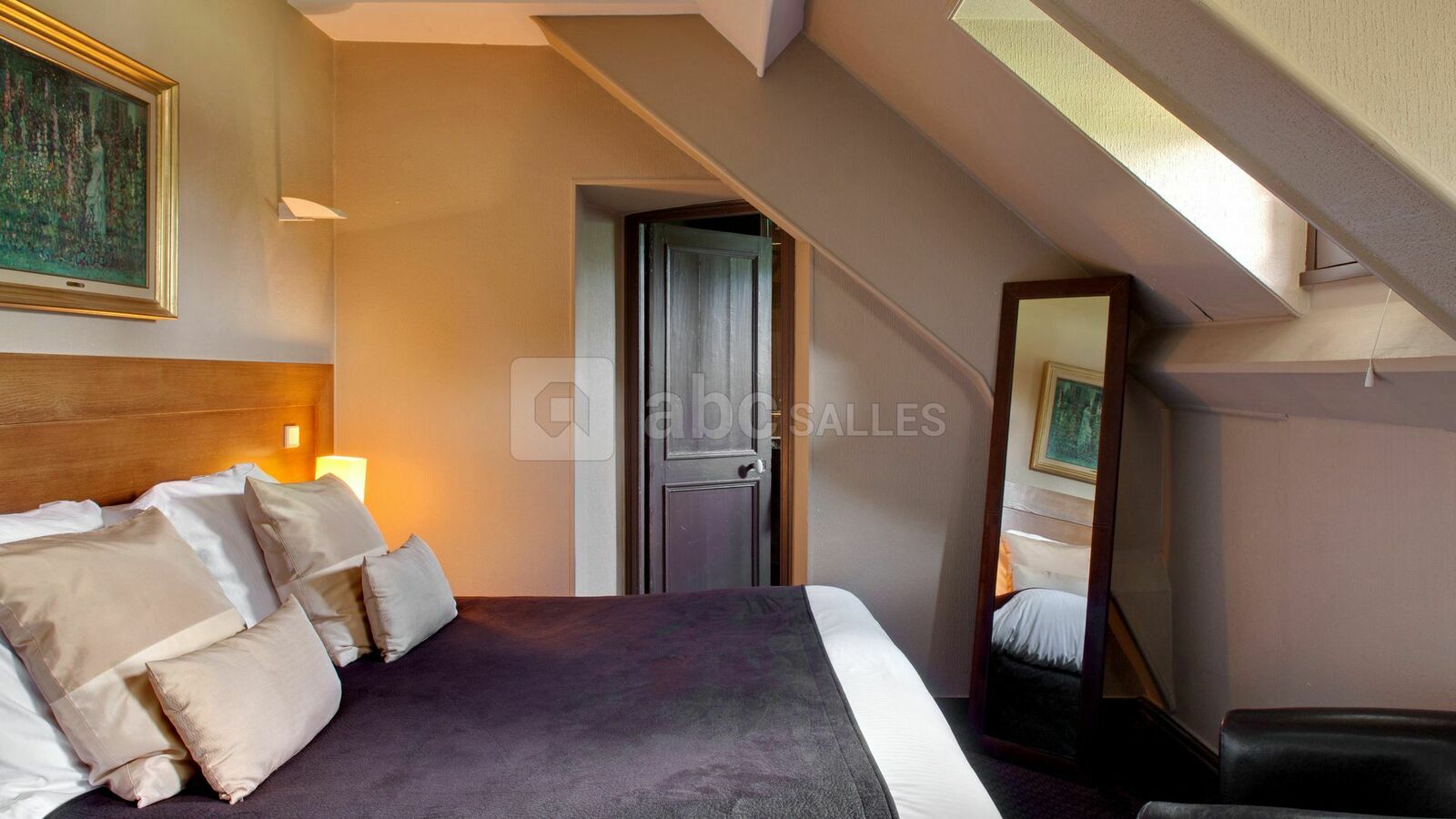 Chambre twin faite en grand lit
