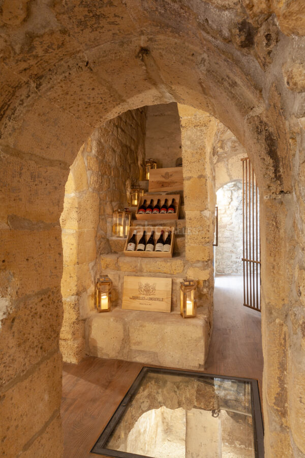 Salon principal cave à vin