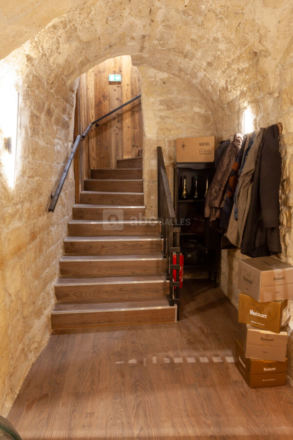 Escalier menant au Salon principal