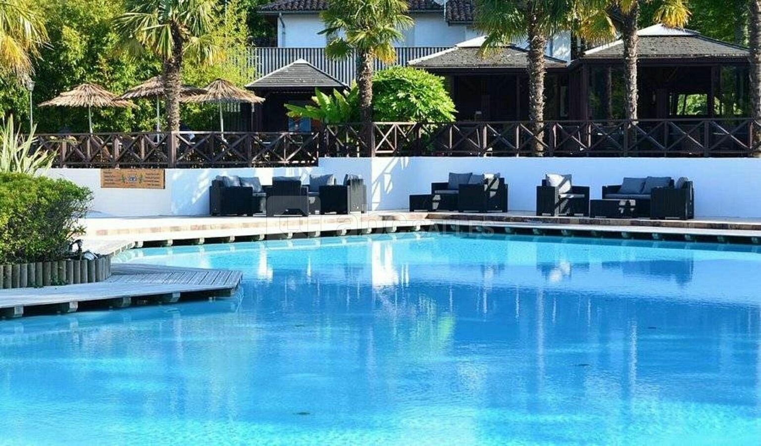 Village Tropical Sen Yan piscine