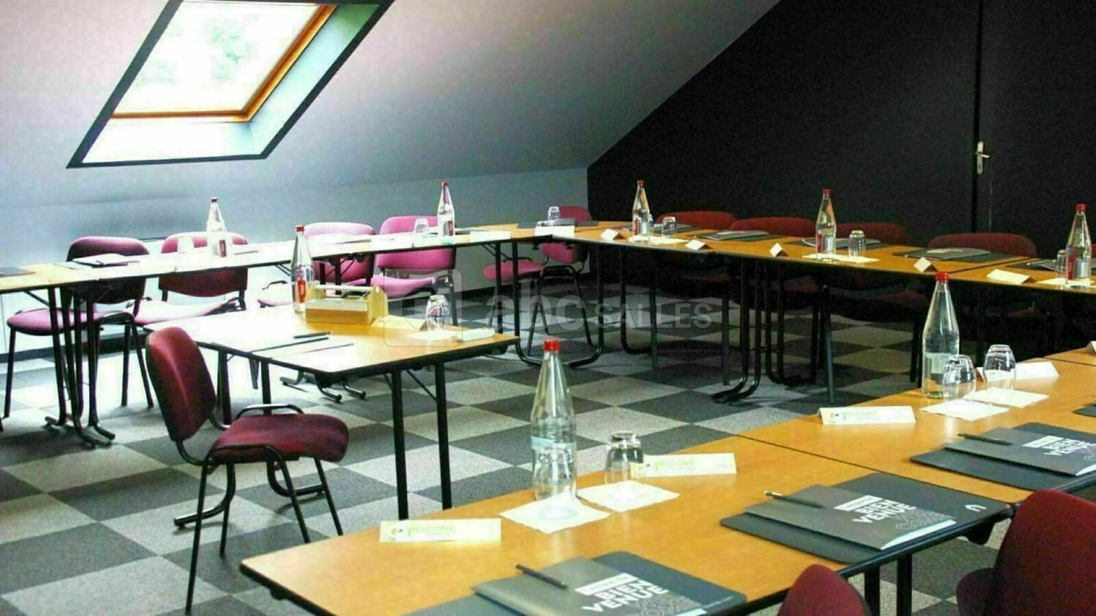 SALLE SAMARA
